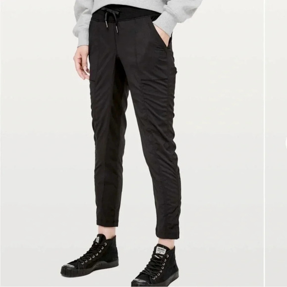 lululemon athletica Pants - Lululemon Street To Studio Pant Unlined Black High Rise Athletic Pants Size 2